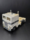 TRANSFORMERS G1 1985 ULTRA MAGNUS WHITE CAB 001
