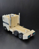 TRANSFORMERS G1 1985 ULTRA MAGNUS WHITE CAB 001